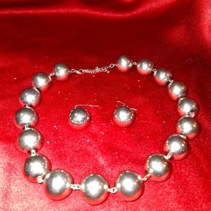 Costume choker and earrings